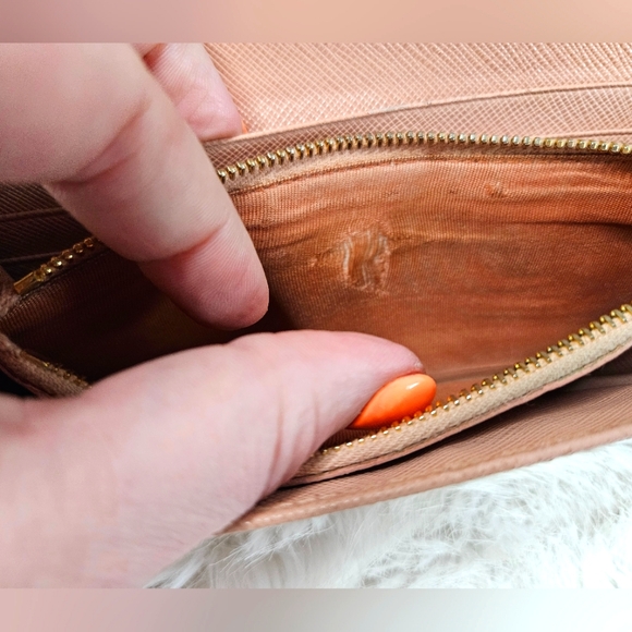 💓SOLD💓Prada Double Snap Light Pink Leather Wallet - Picture 8 of 11